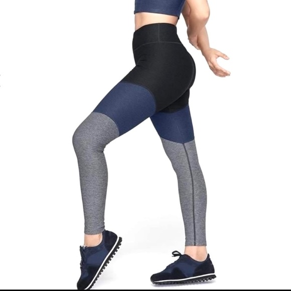 Outdoor Voices NWOT 7/8 Leggings - Picture 3 of 10